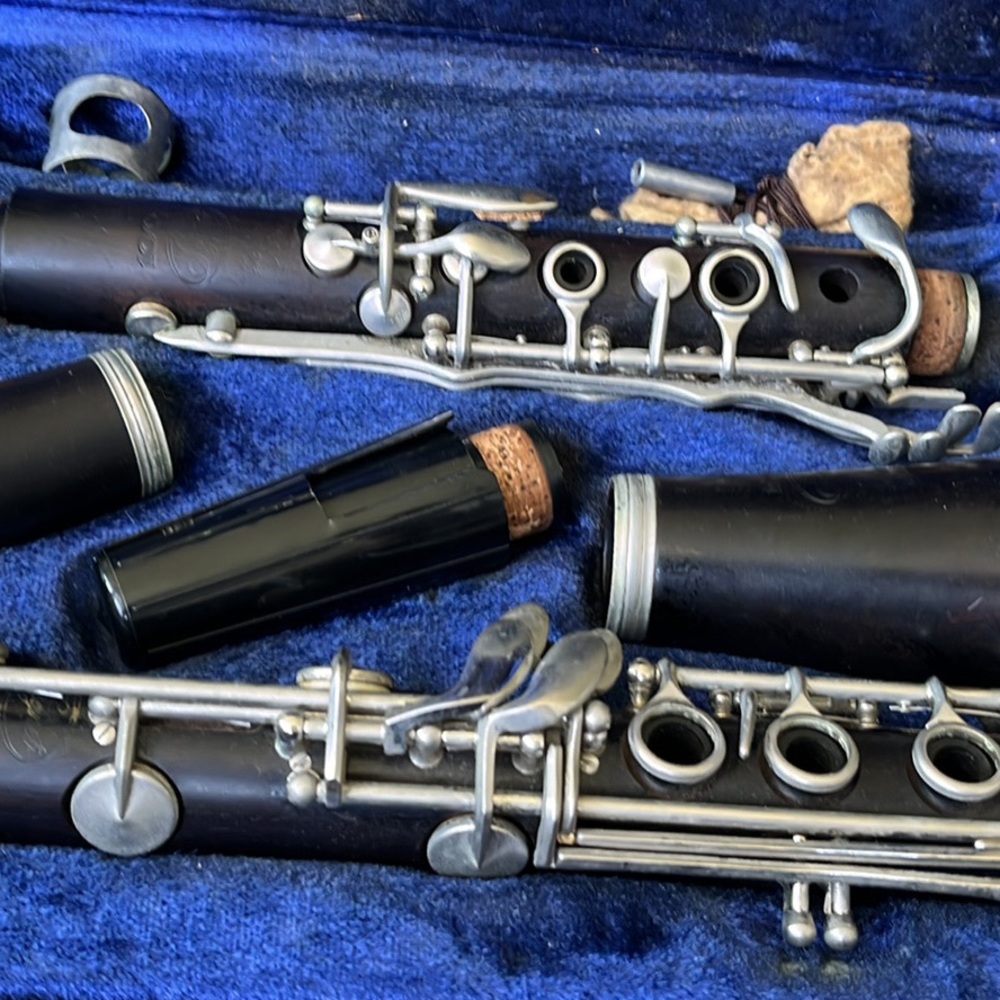 The Selmer Company- Signet- clarinet